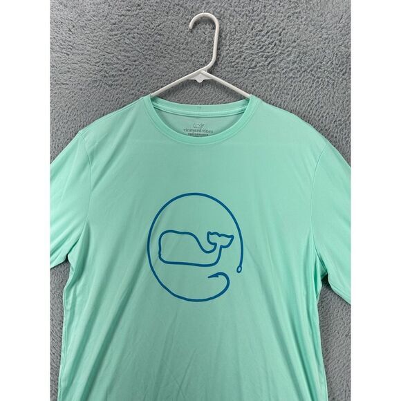 Vineyard Vines Performance Shirt Men Medium Aqua Graphic Print Whale Fishing NEW - Picture 5 of 9